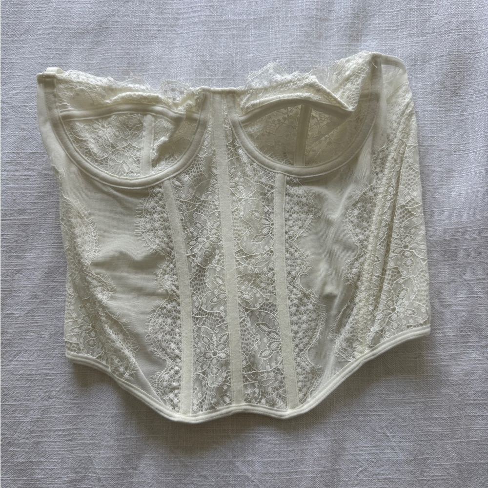 Cream Lace Bra with Delicate Boning